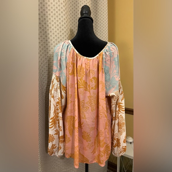 Johnny Was Waimea Mixed Peasant Top. - Picture 5 of 7